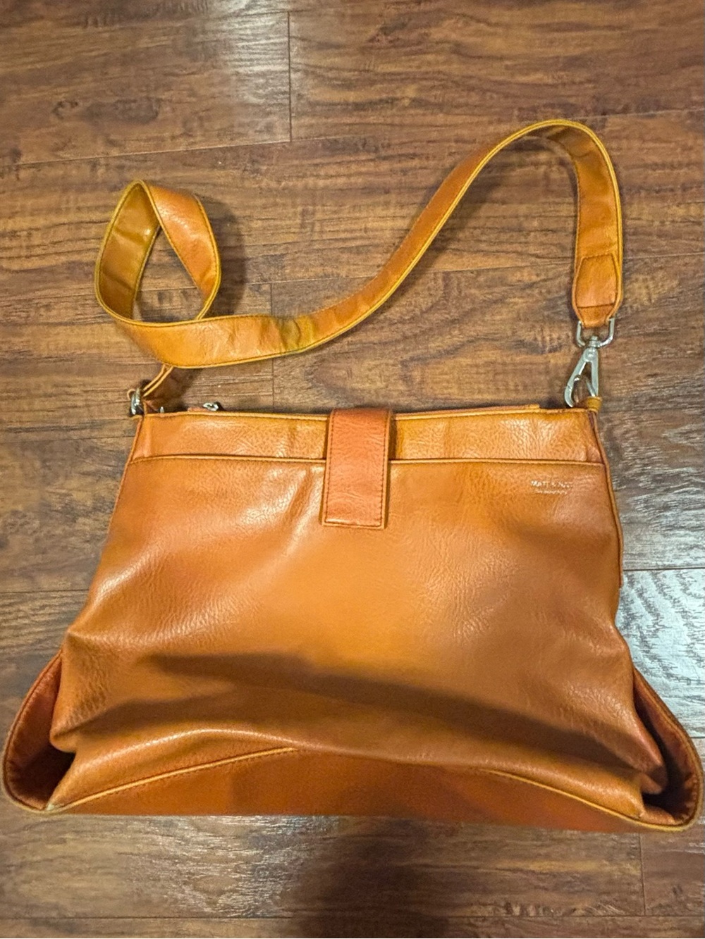 Matt & Nat Women's Leather Shoulder Bag in Cognac Brown